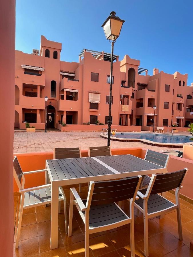 Three Bedroom Apartment With Pool In Torrevieja Kültér fotó