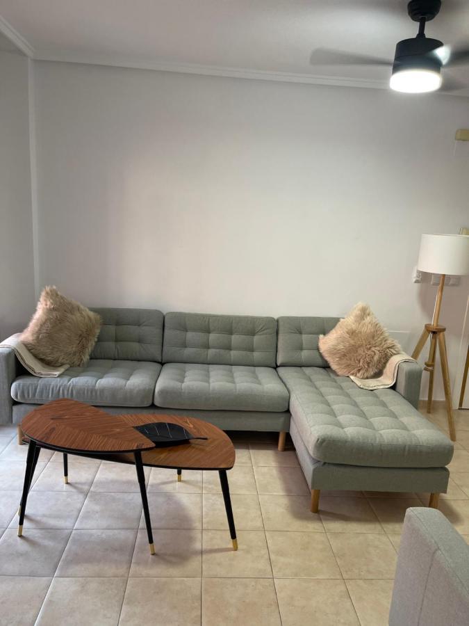 Three Bedroom Apartment With Pool In Torrevieja Kültér fotó