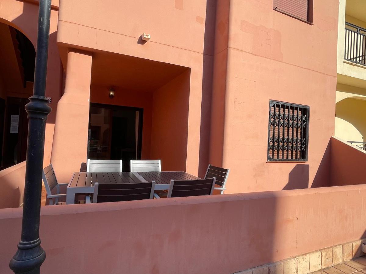 Three Bedroom Apartment With Pool In Torrevieja Kültér fotó