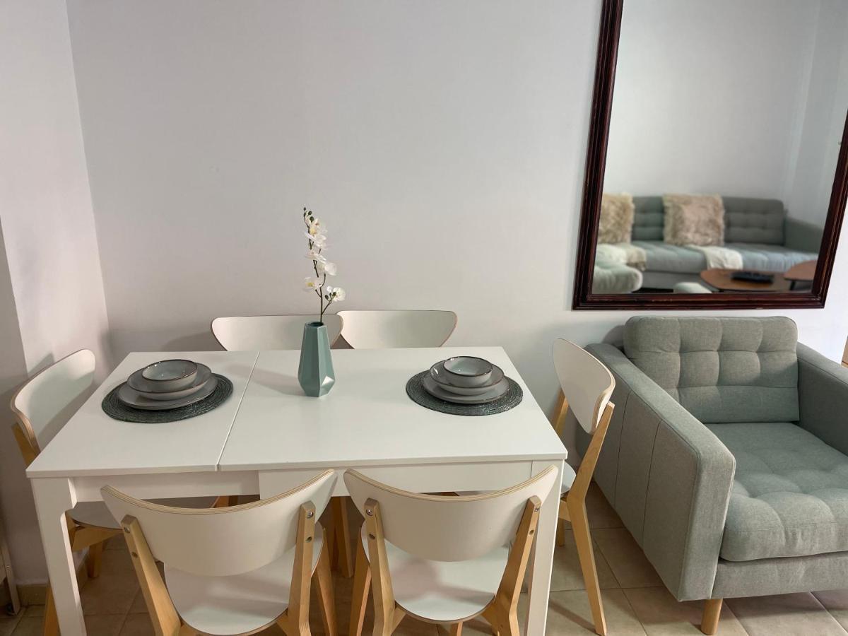 Three Bedroom Apartment With Pool In Torrevieja Kültér fotó